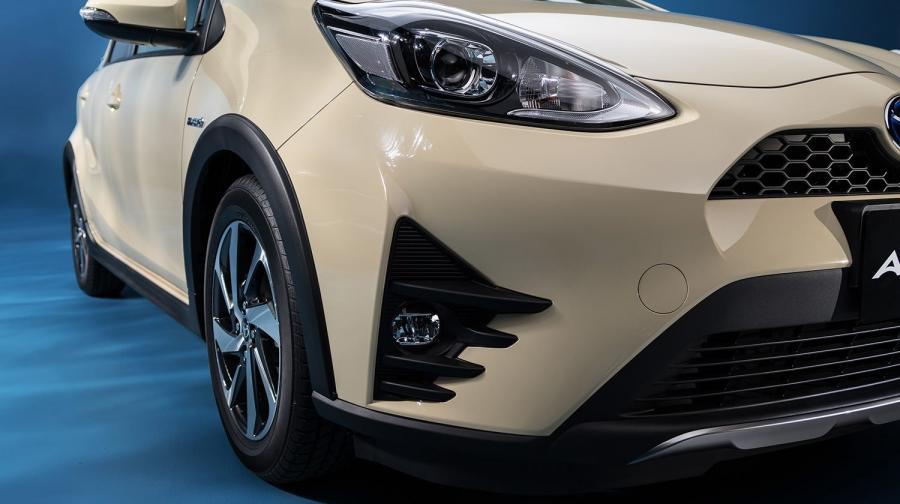 Детали экстерьера Toyota Aqua Crossover 2017 года  (фото 6 из 8)